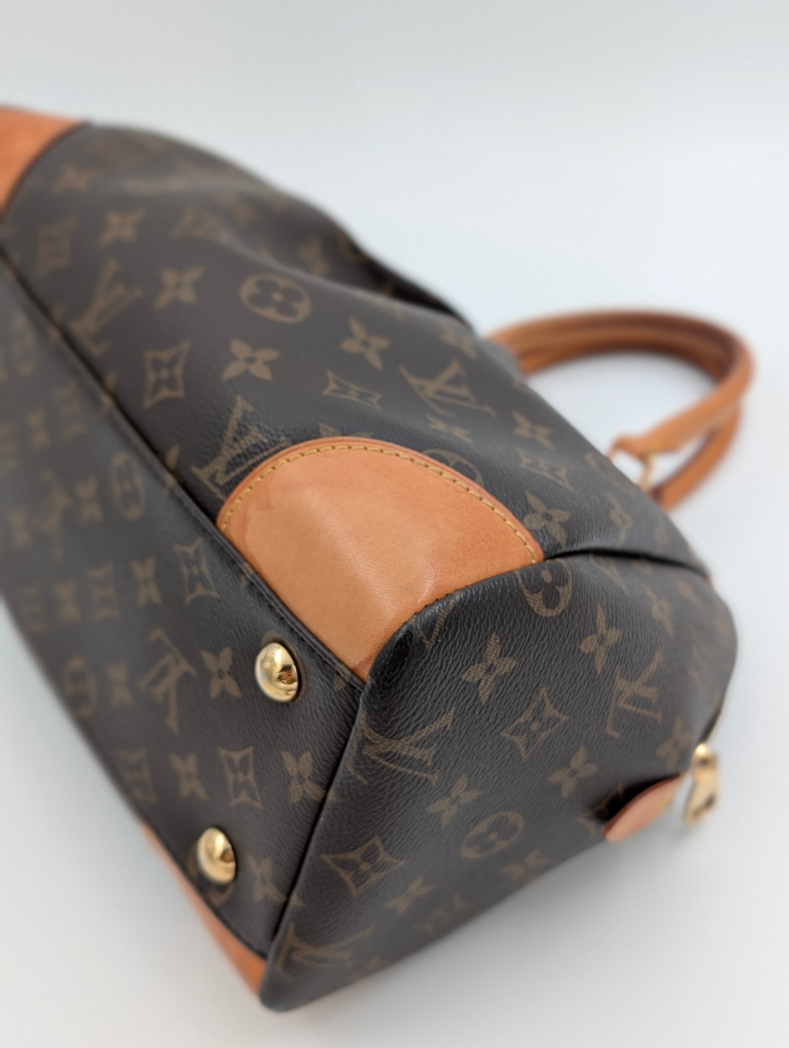 Louis Vuitton Bauletto Segur