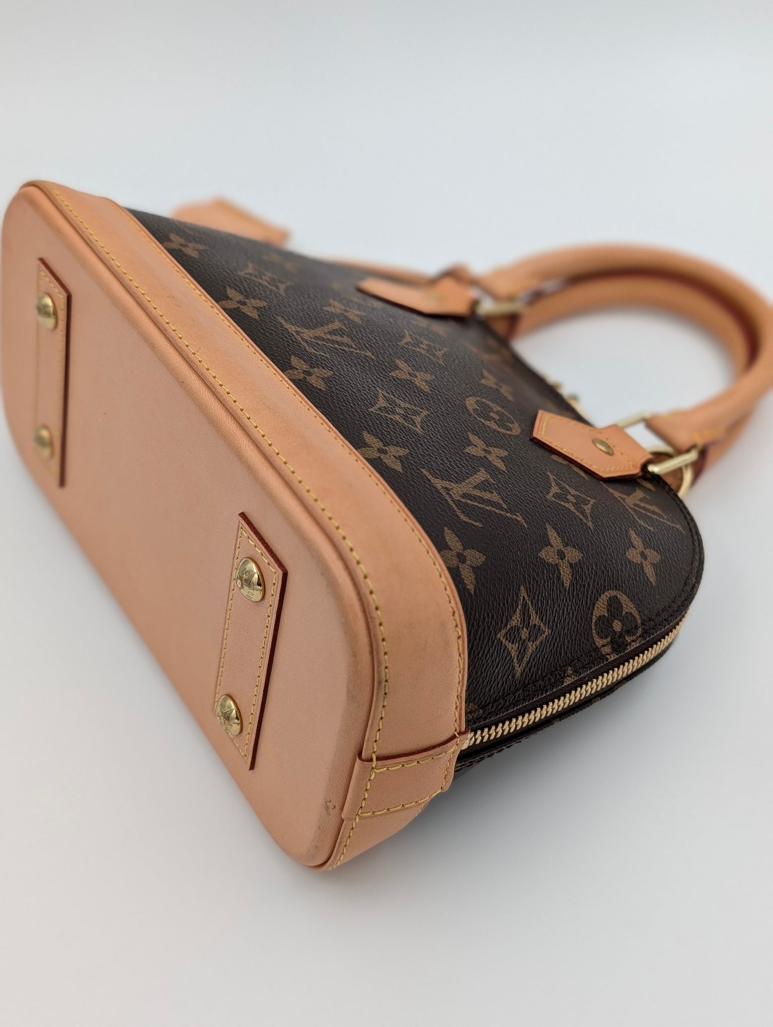 Louis Vuitton Alma BB Monogram