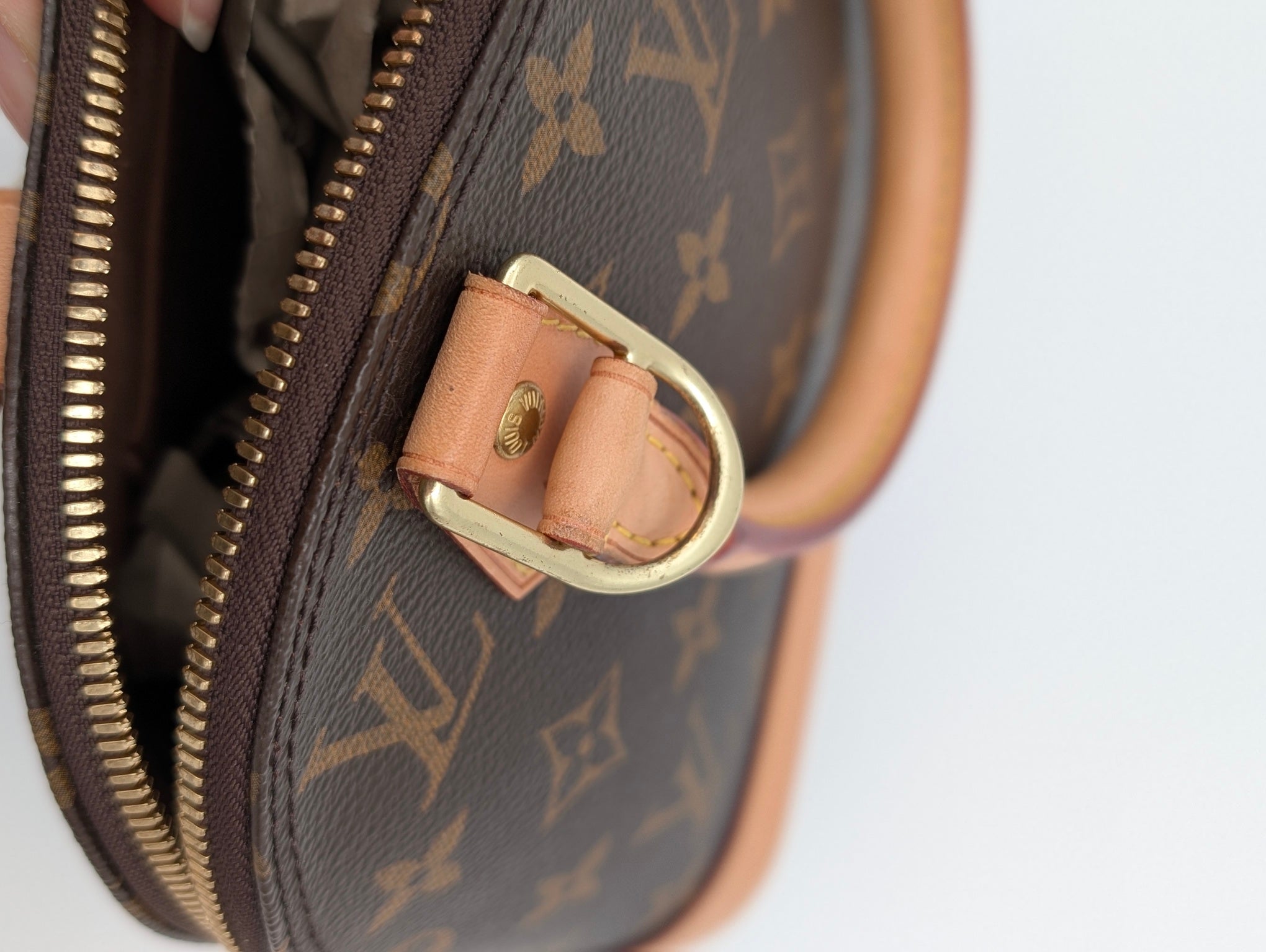 Louis Vuitton Alma BB Monogram