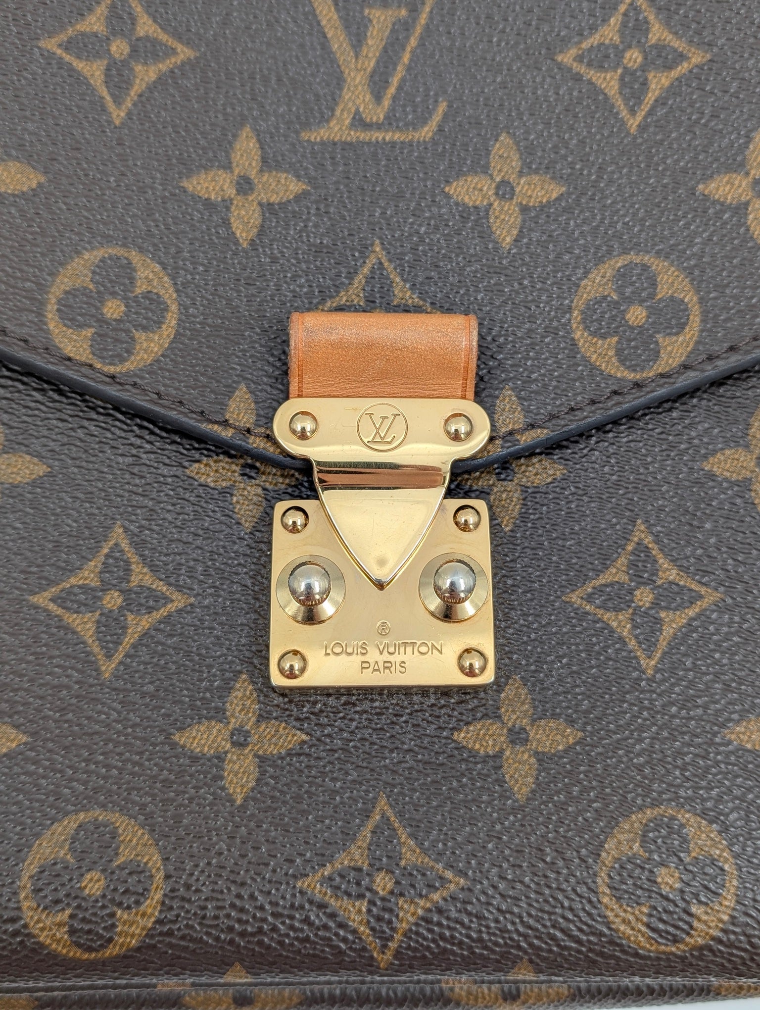 Louis Vuitton Pochette Metis Monogram