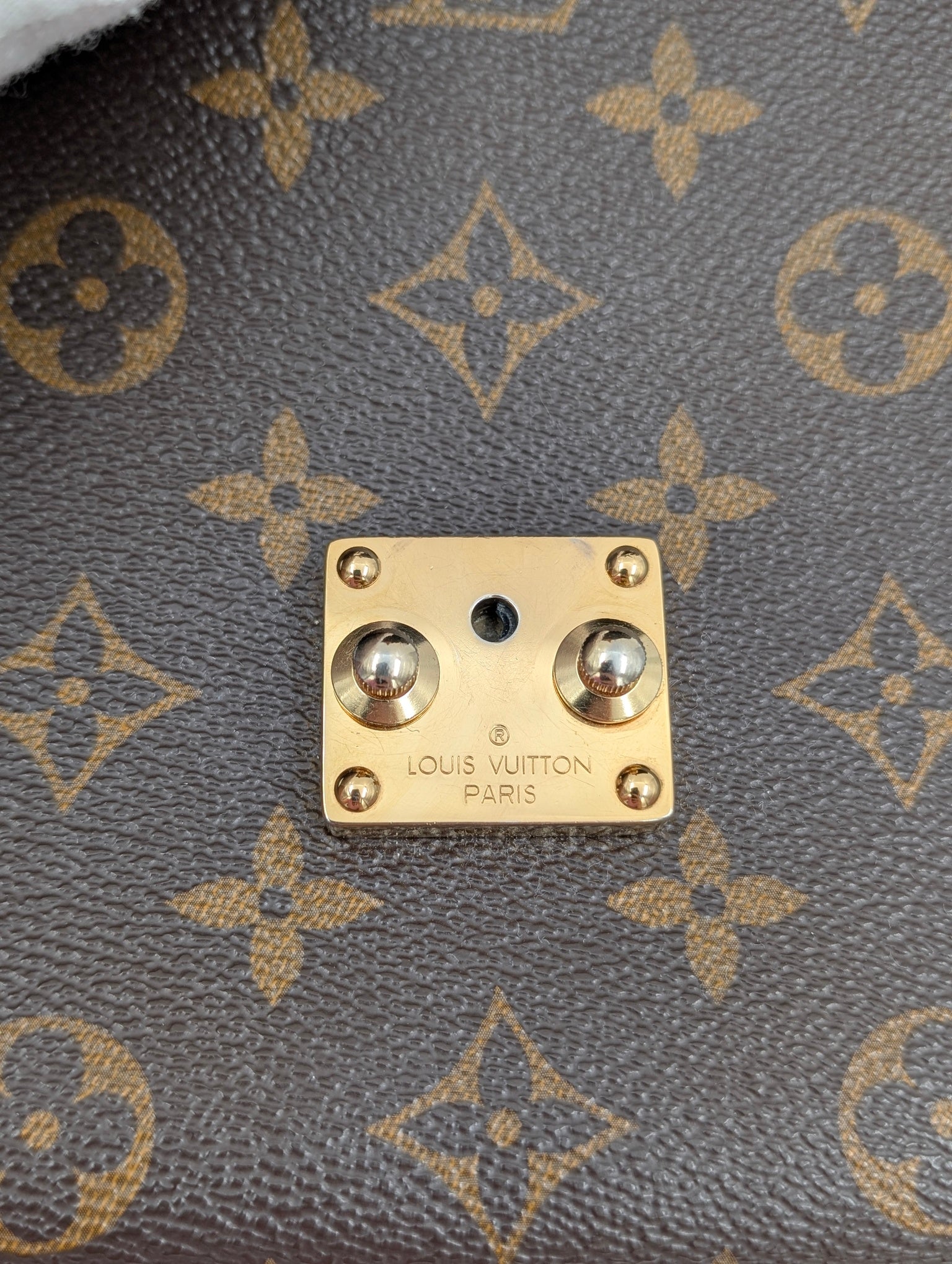 Louis Vuitton Pochette Metis Monogram