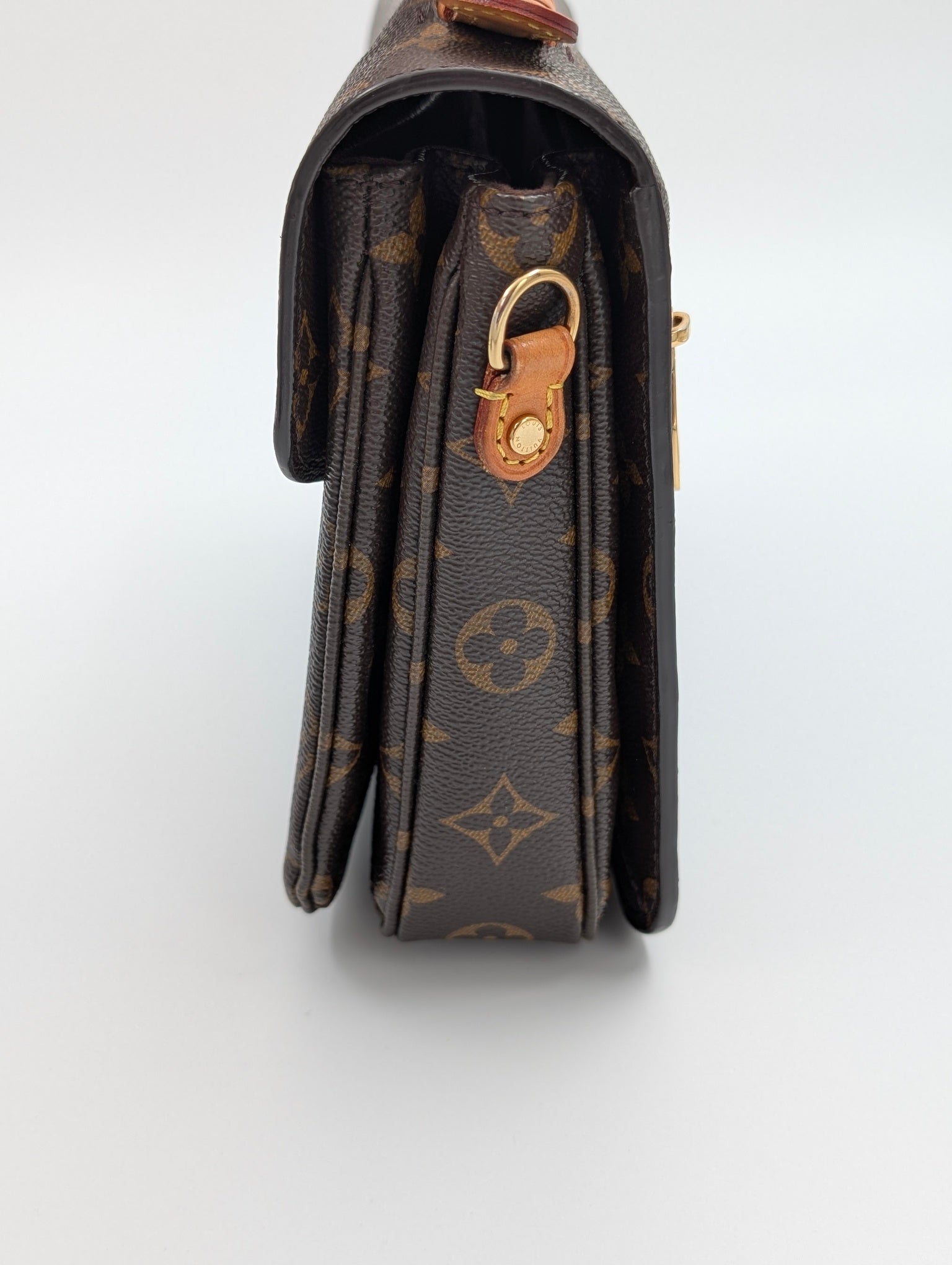 Louis Vuitton Pochette Metis Monogram