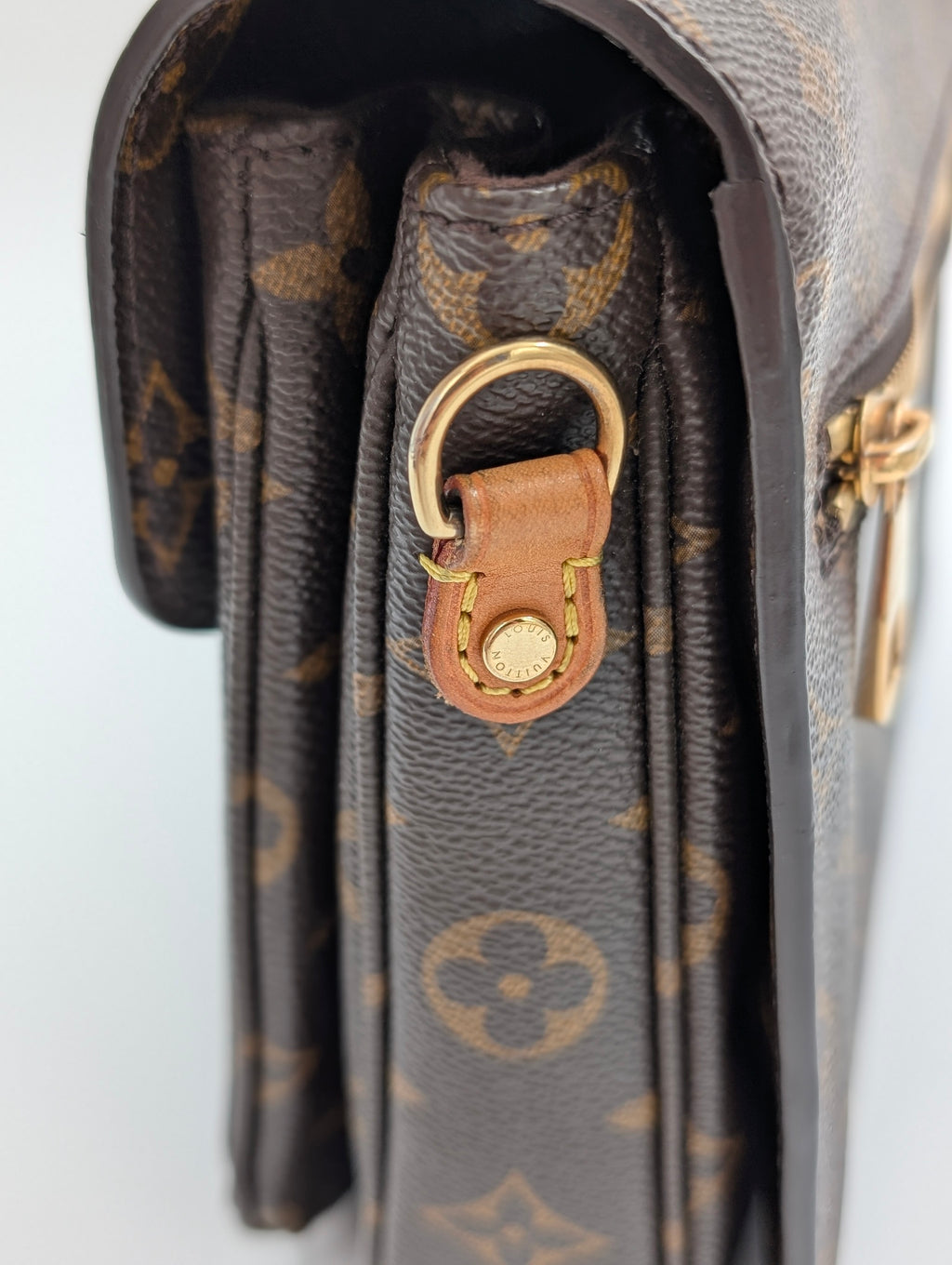 Louis Vuitton Pochette Metis Monogram