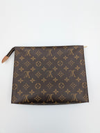 Louis Vuitton Trousse Toilette 26