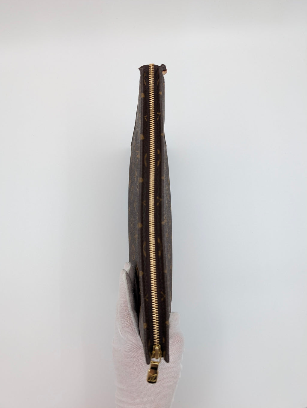 Louis Vuitton Trousse Toilette 26