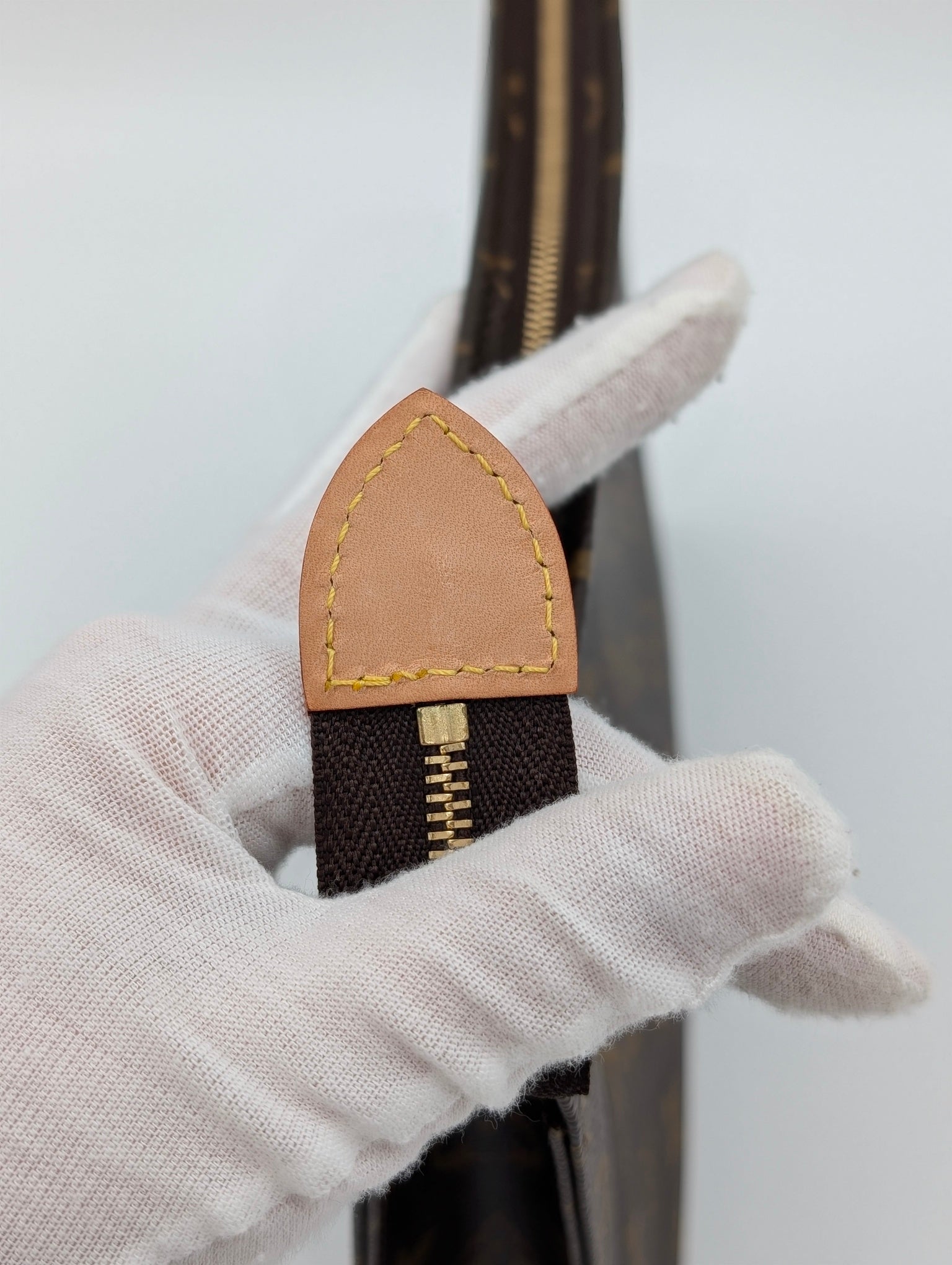 Louis Vuitton Trousse Toilette 26