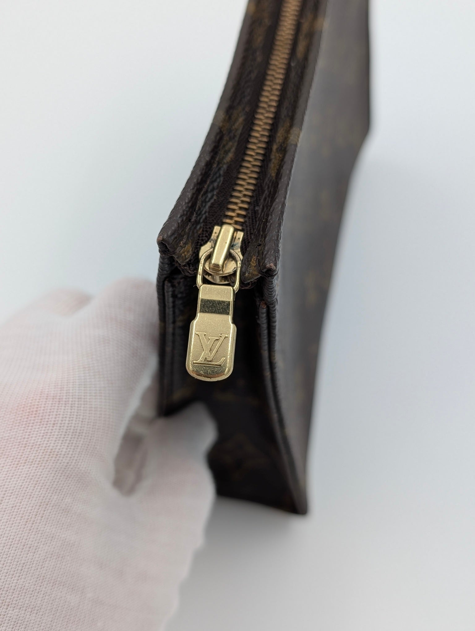 Louis Vuitton Trousse Toilette 19