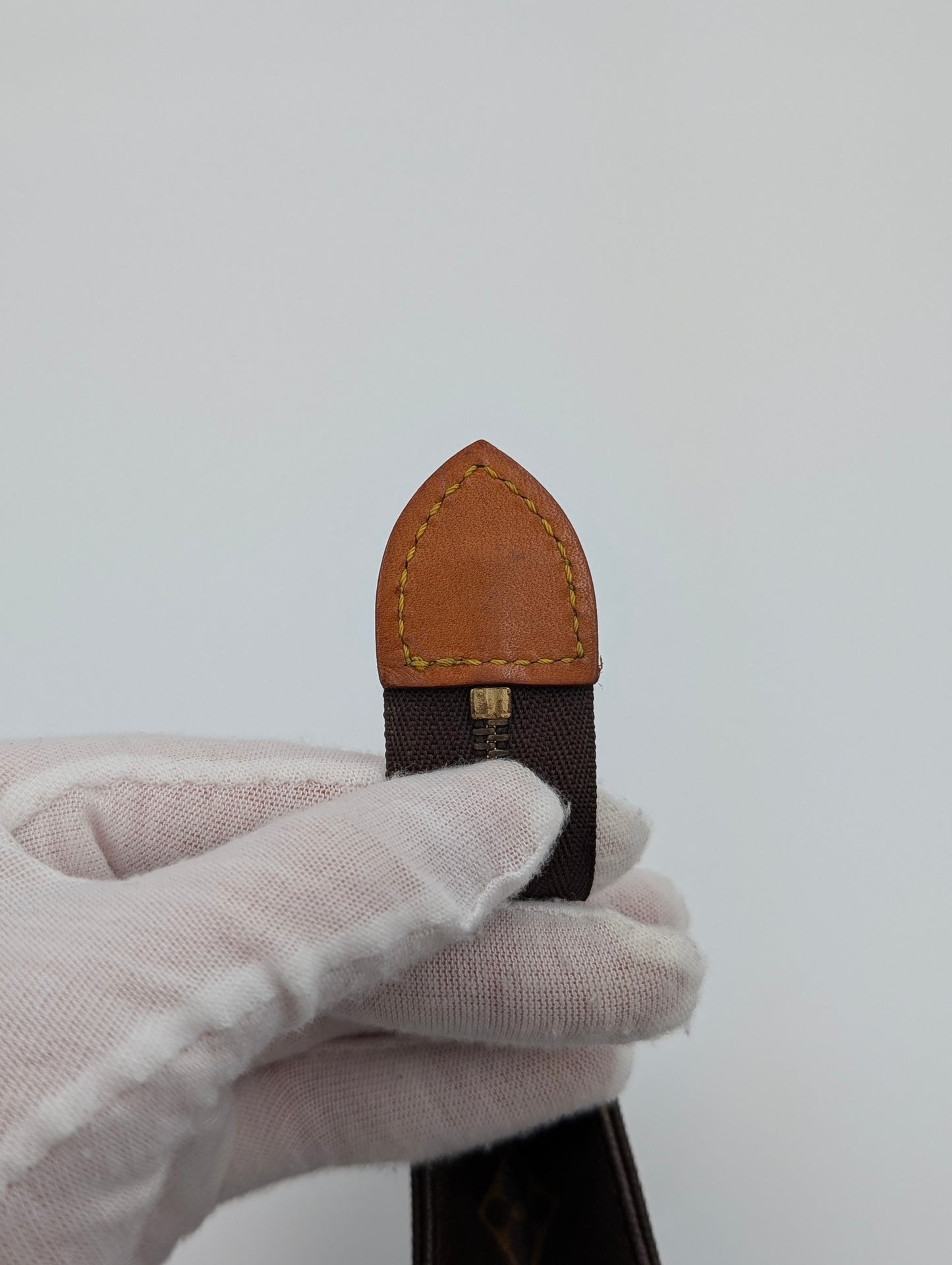 Louis Vuitton Trousse Toilette 19