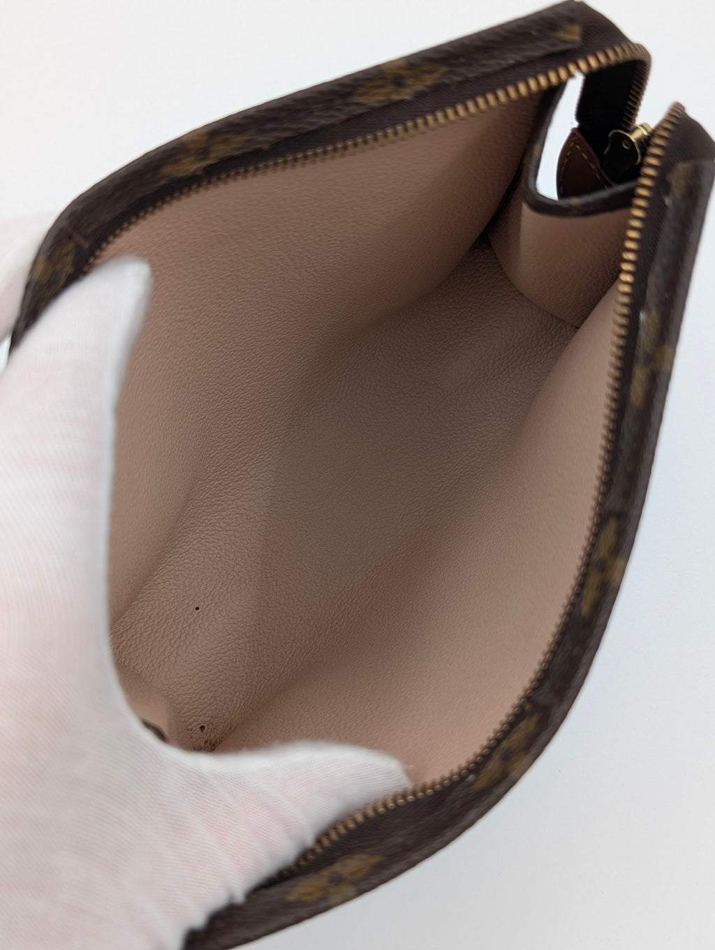 Louis Vuitton Trousse Toilette 19