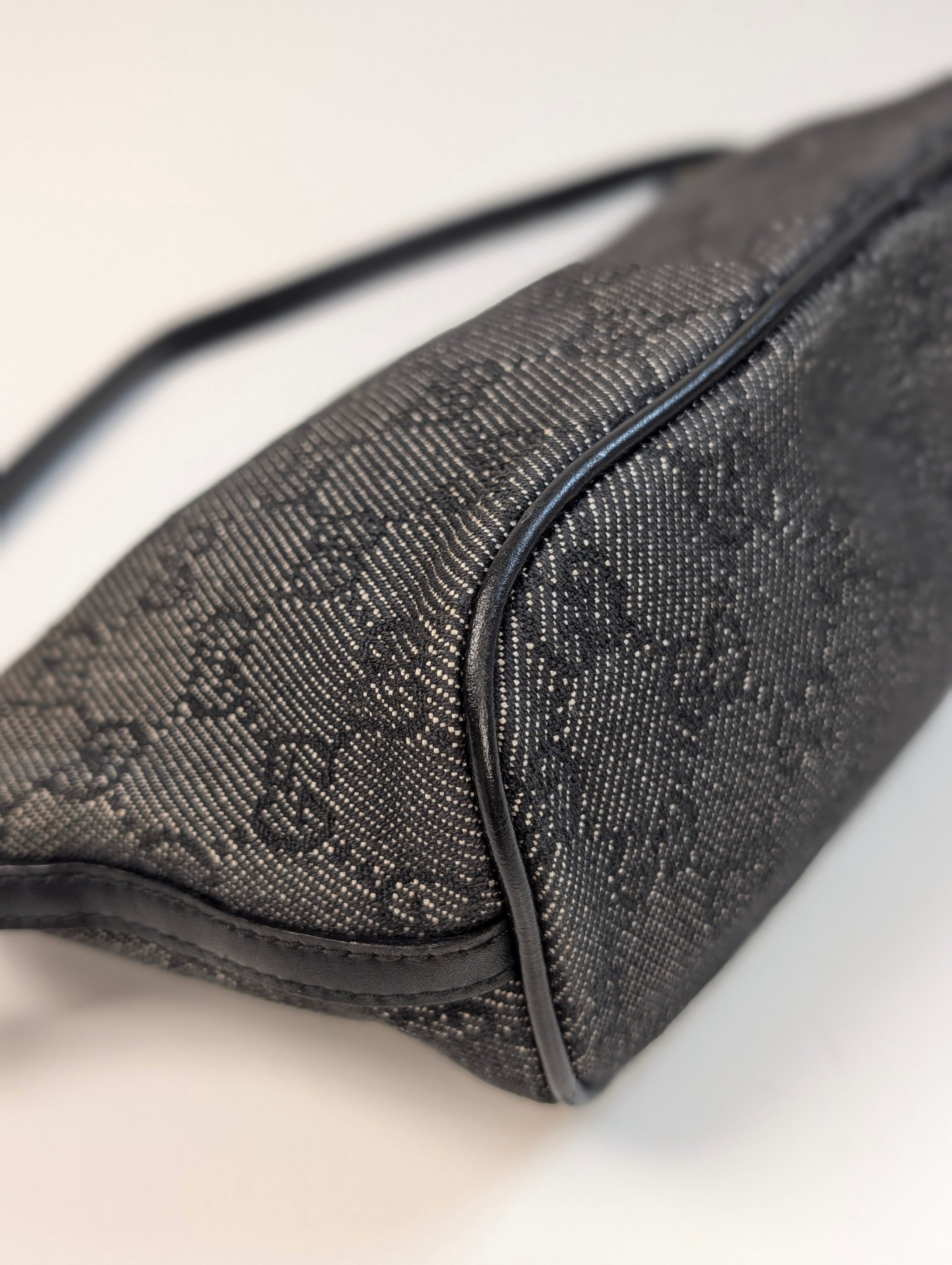 Gucci Boat pochette grigio scuro