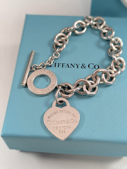 Return to Tiffany bracelet with toggle closure