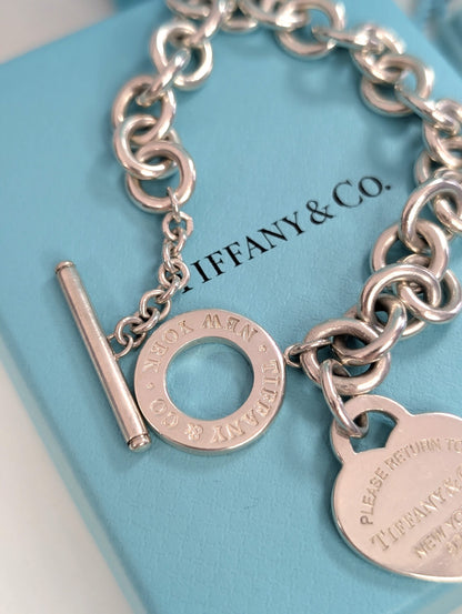Return to Tiffany bracelet with toggle closure