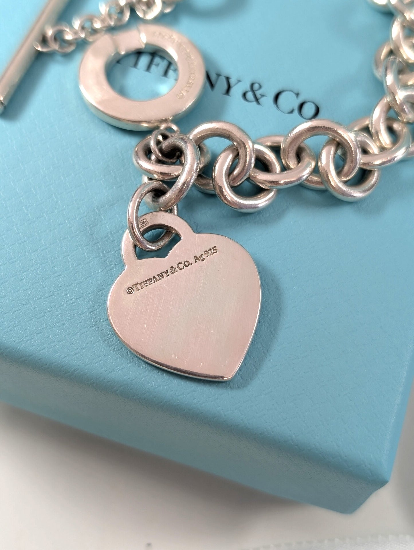 Return to Tiffany bracelet with toggle closure