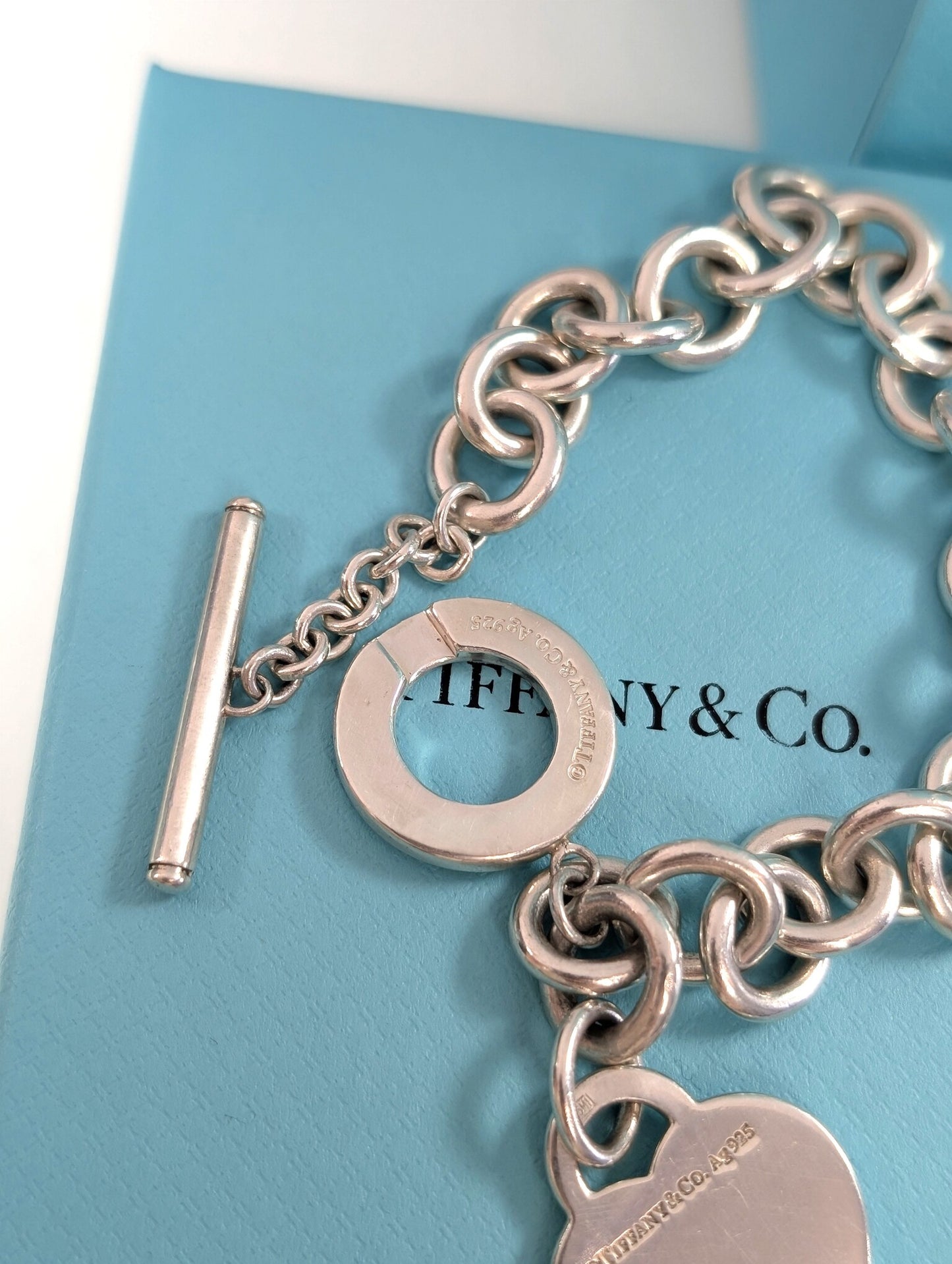 Return to Tiffany bracelet with toggle closure