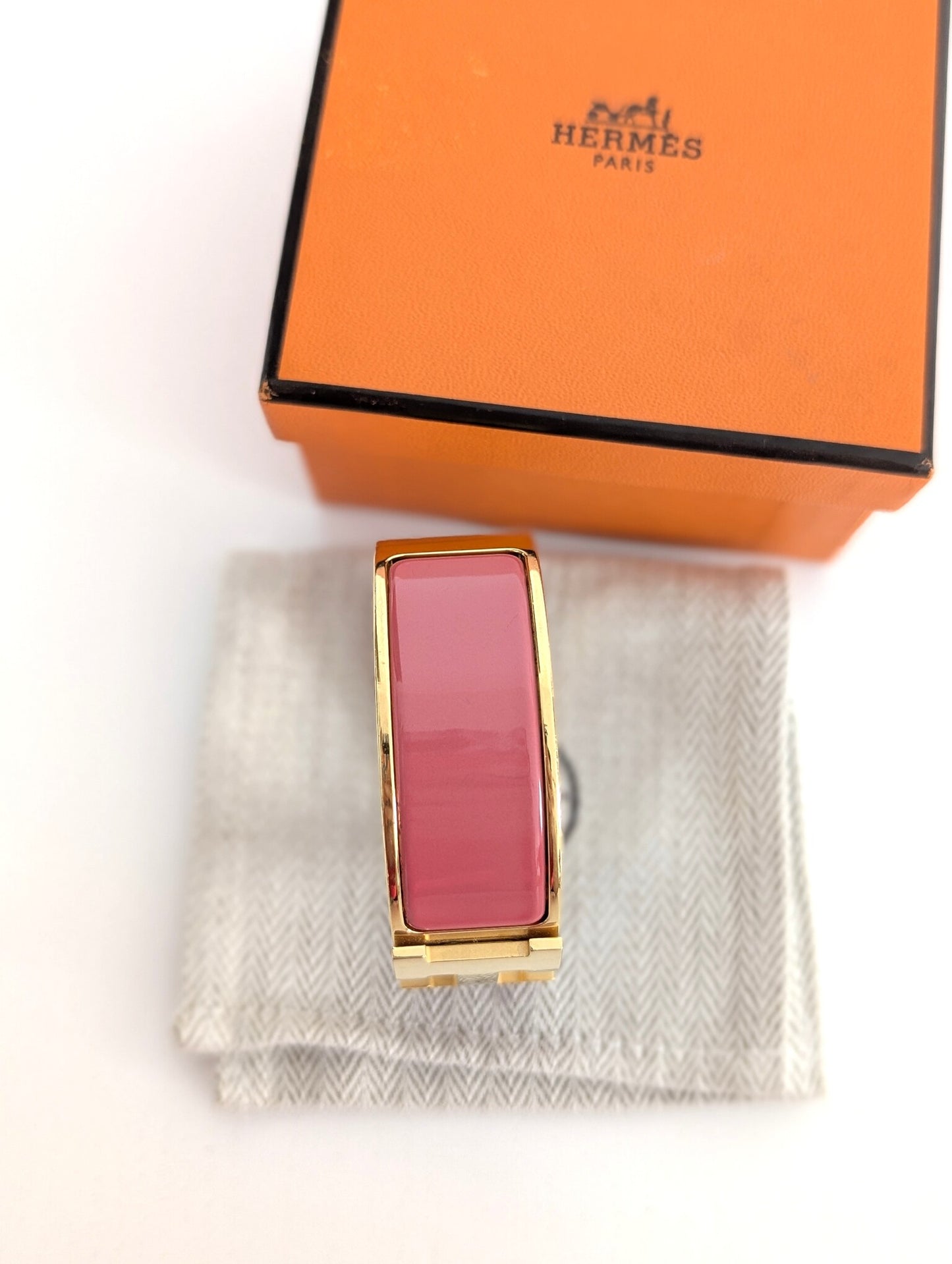 Hermes Clic Clac H bracelet in glacé brown/yellow gold