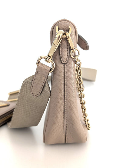 Prada Re-Edition 2005 in Saffiano Cammeo
