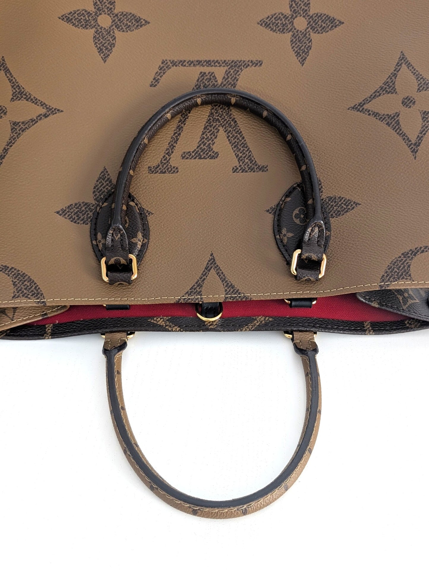 Louis Vuitton OnTheGo MM