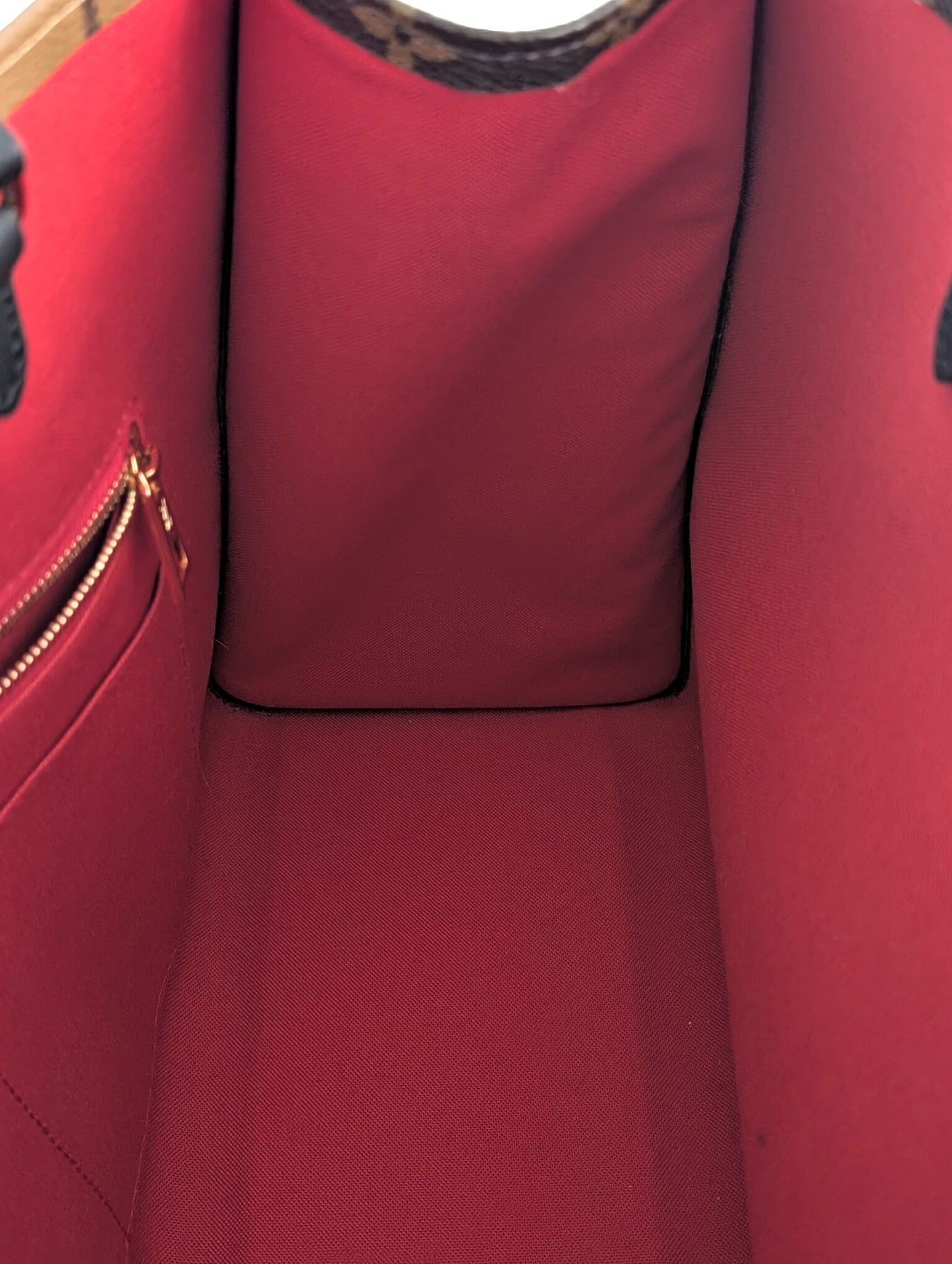 Louis Vuitton OnTheGo MM