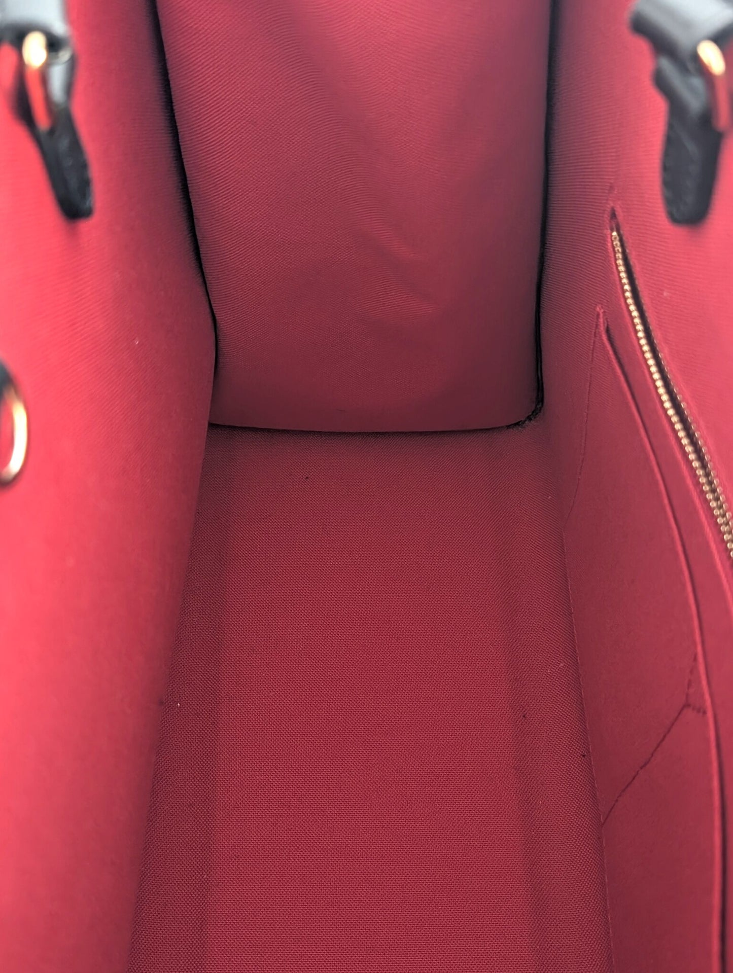 Louis Vuitton OnTheGo MM