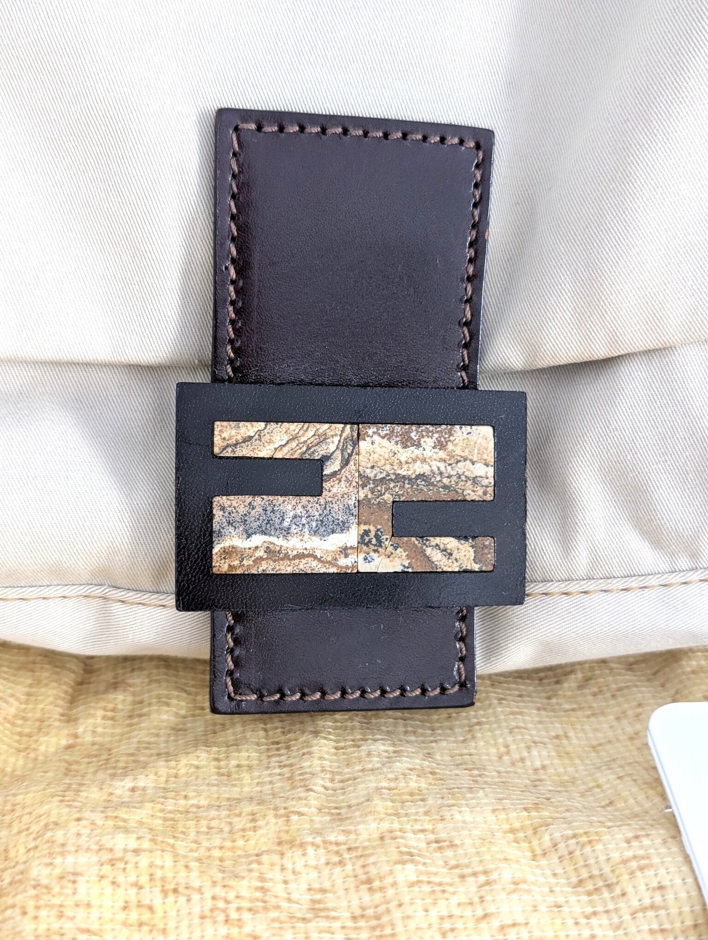 Fendi Mama tela panna chiusura pietre dure